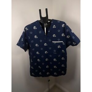 NFL Team Apparel Dallas Cowboys Scrub Top Navy Blue Star‎ Helmet Print Large
